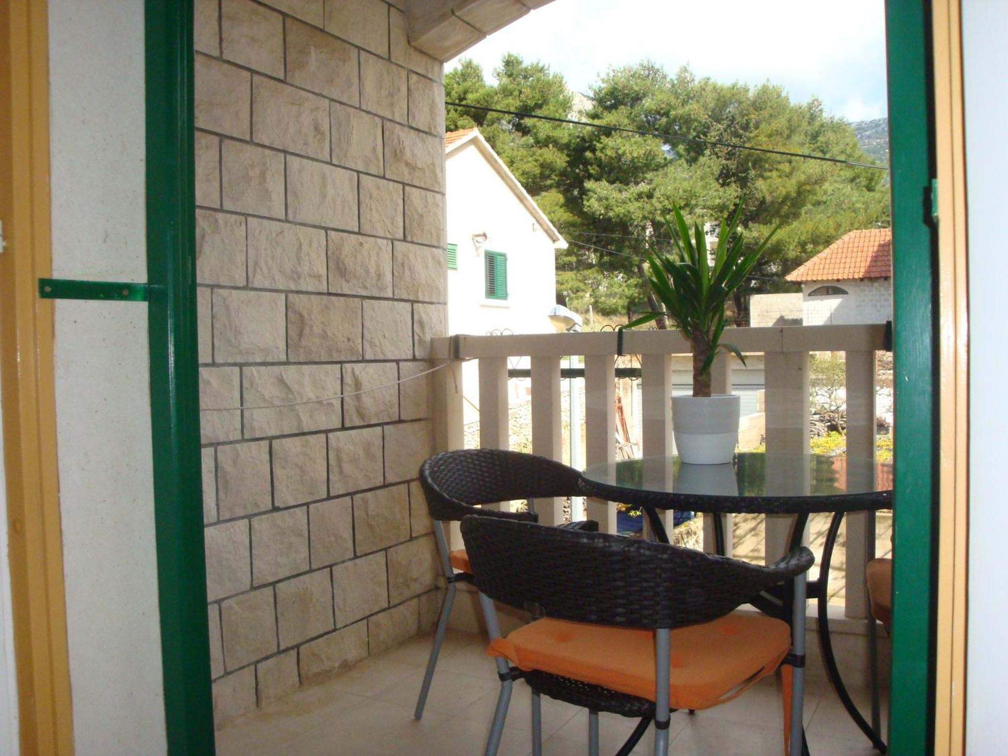 Guest House Marija Бол Екстериор снимка